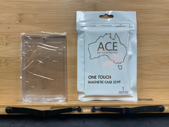 One Touch Magnetic Case 35pt - Clear