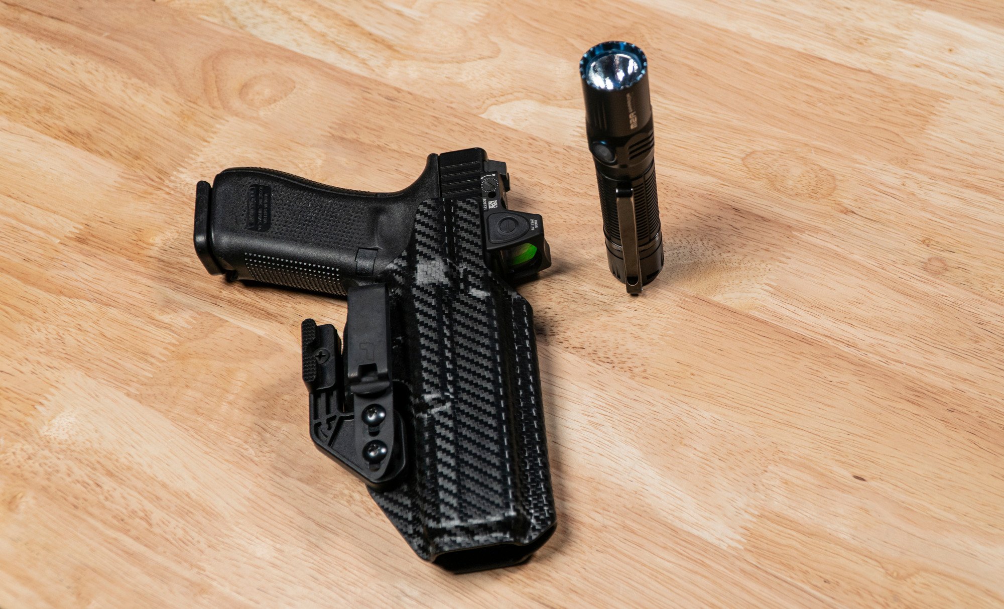 Should You Carry An EDC Light?