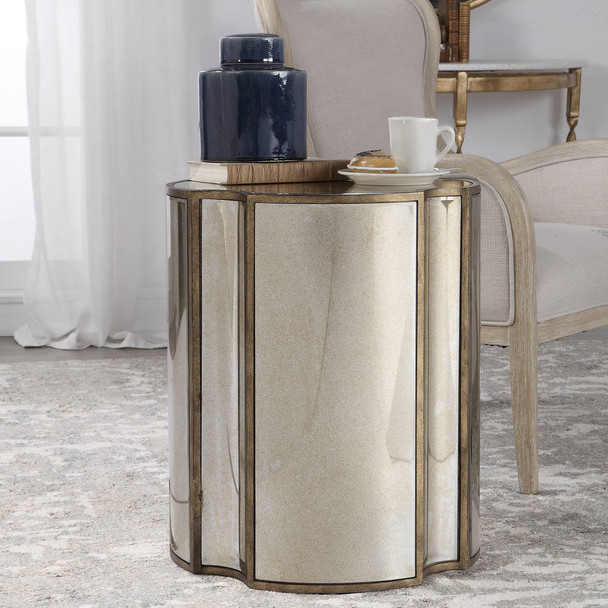 Harlow Mirrored Accent Table - Size: 61H x 51W x 51D (cm) - Mid-Century Modern style Harlow Mirrored Accent Table - Size: 61H x 51W x 51D (cm) - Mid-Century Modern style
