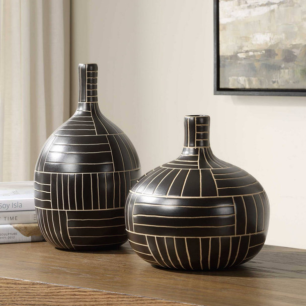 Graphite Stride Geometric Vases Set/2 Geometric style Vase Decor