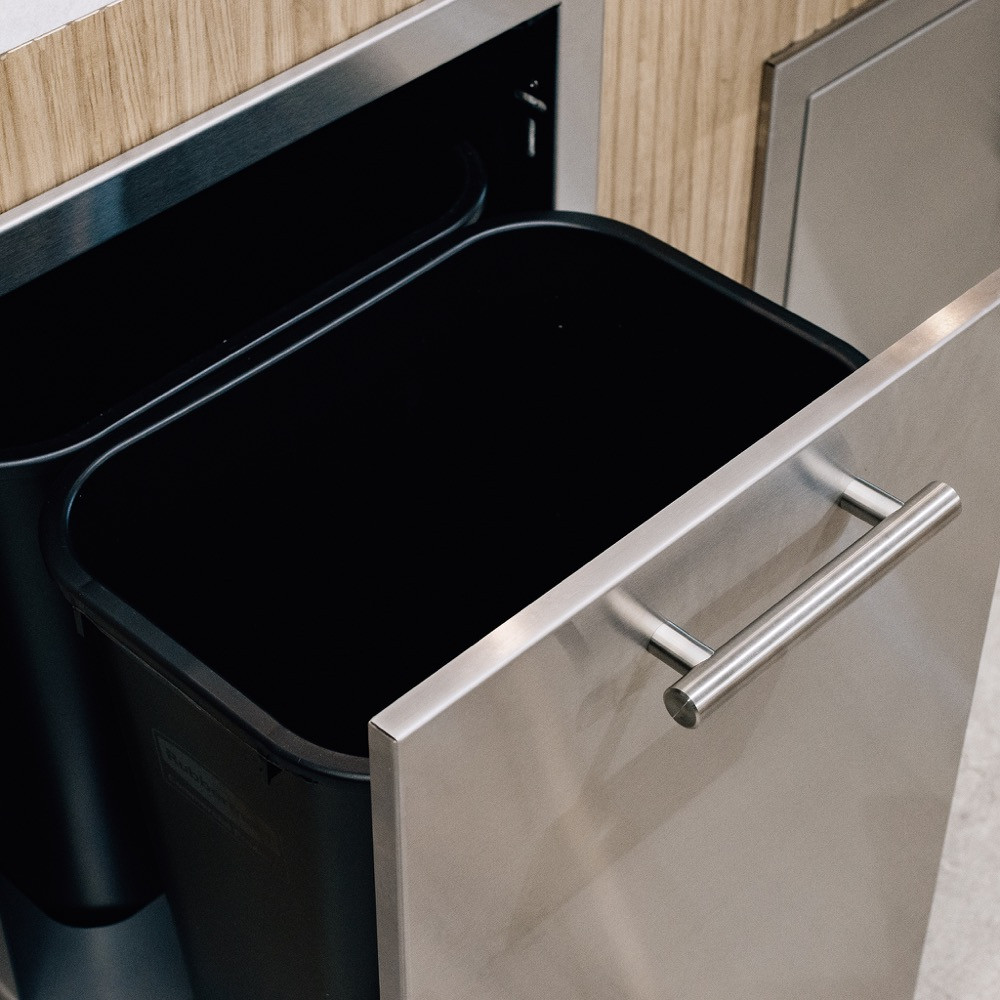 Summerset Grills Roll-Out Trash or Recycling Bin - Thumbnail 5