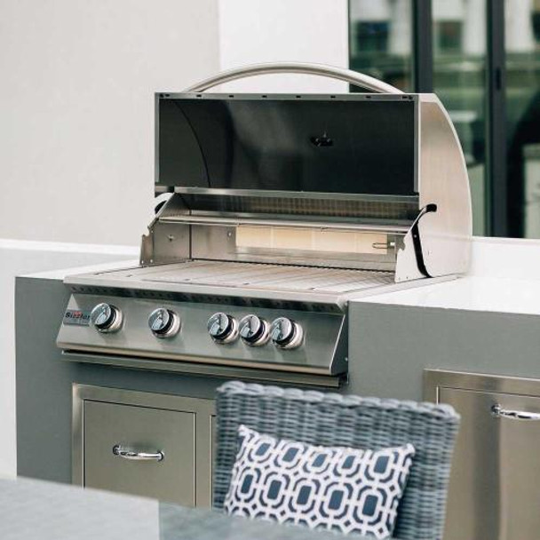 Summerset Sizzler 32-Inch 4-Burner Built-In Natural Gas Grill With Rear Infrared Burner - SIZ32-NG