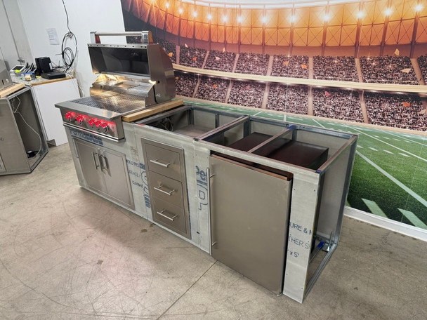 End Zone BBQ Kitchen outdoor kitchen plan 02 angle view from right