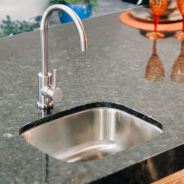 TrueFlame 19-Inch Outdoor Rated Single Bowl Undermount Sink w/Gooseneck Hot and Cold Water - TF-SNK-19U