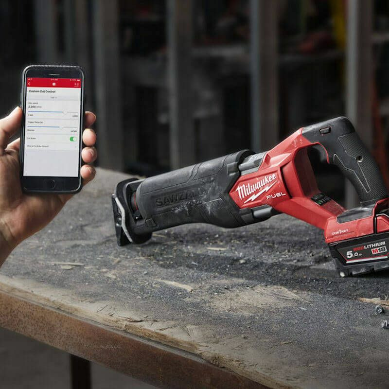 MILWAUKEE M18 FUEL SAWZALL Kit With One 