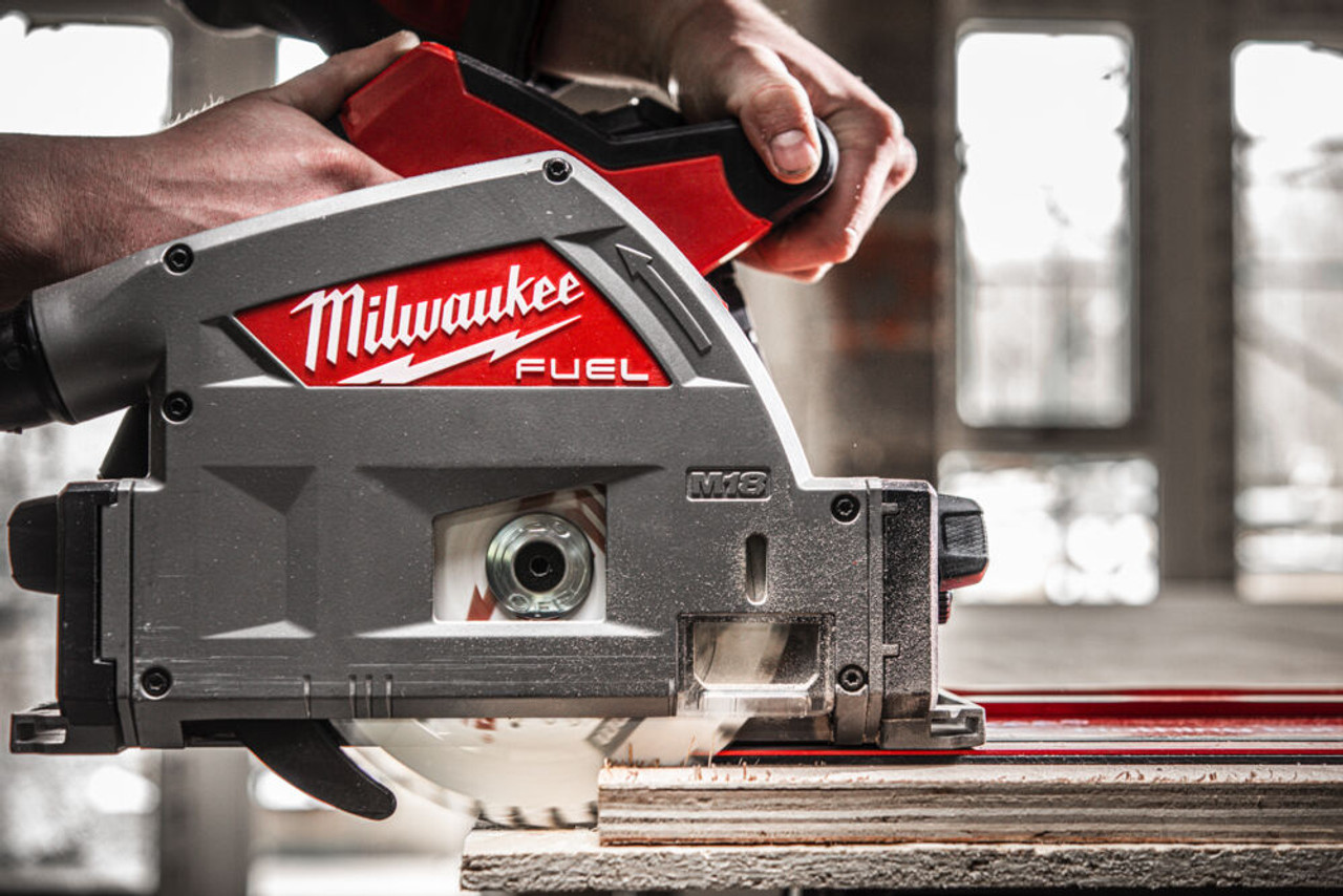 Milwaukee 2025 plunge saw