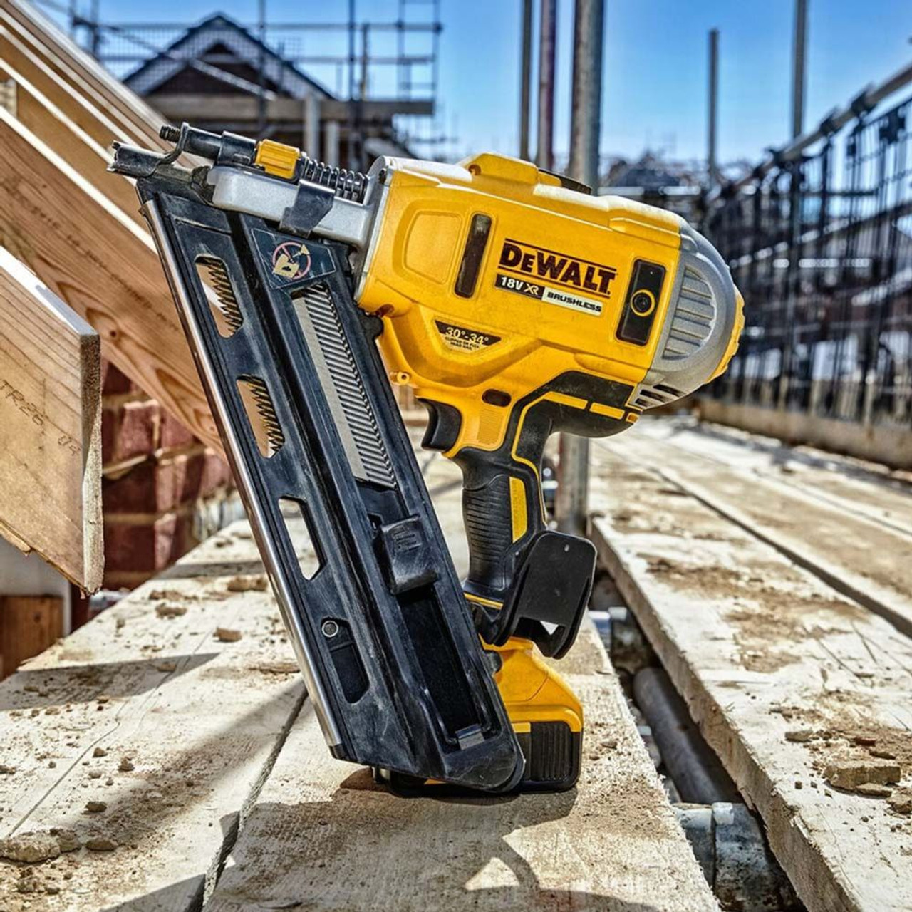 DeWalt DCN692N-XJ 18V XR Brushless Cordless Framing Nailer Body