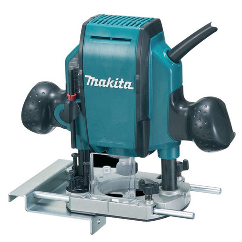 Makita 1/4" Router 240v MAKRP0900X | Powerful 8 Amp motor delivers 27,000 RPM for smooth routing | toolforce.ie