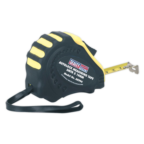 Sealey Autolock Tape Measure 5m(16ft) x 19mm - Metric/Imperial AK994
High-visibility composite case with rubber cover, wrist strap and belt clip.