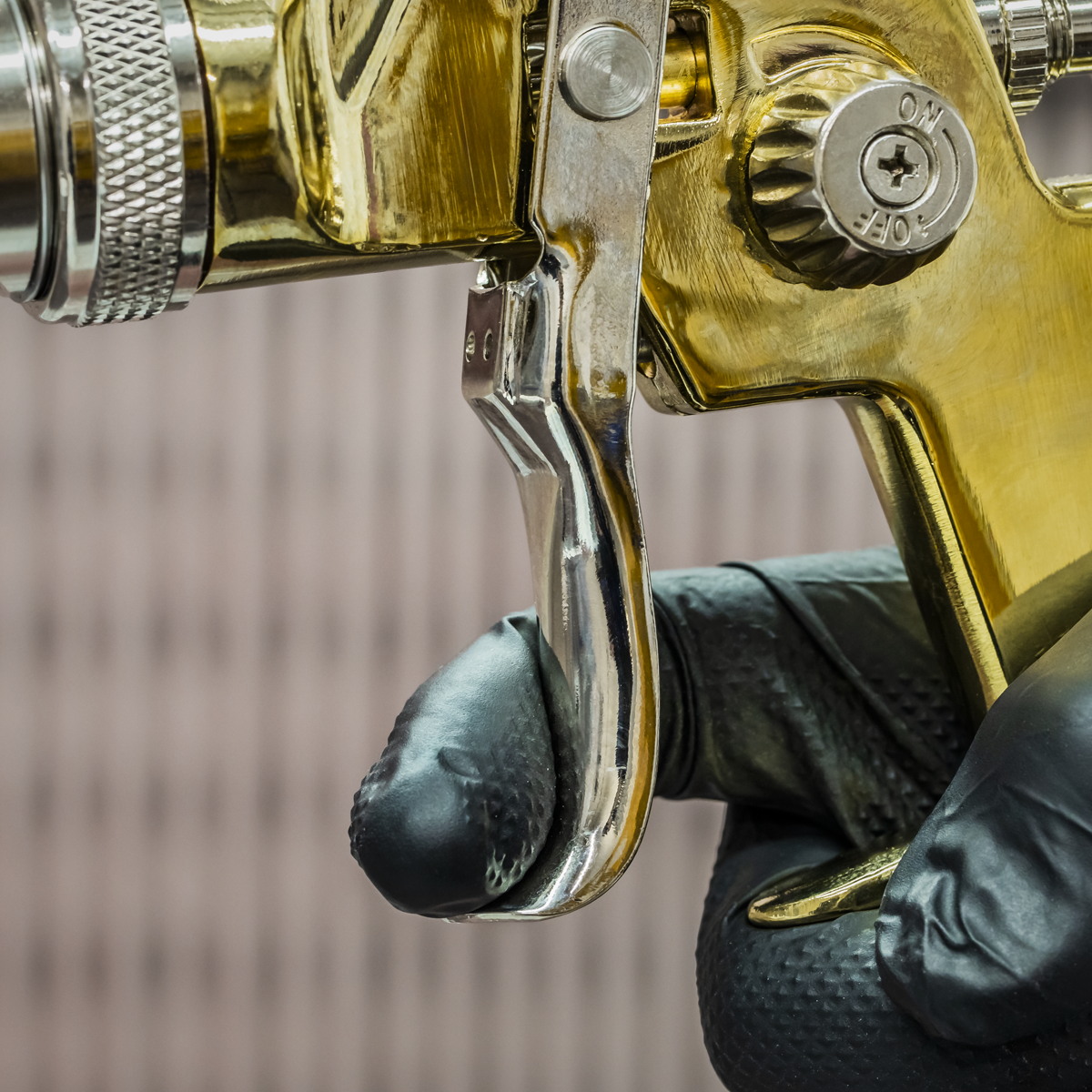 Sealey spray gun with a 0.6 litre gravity feed pot