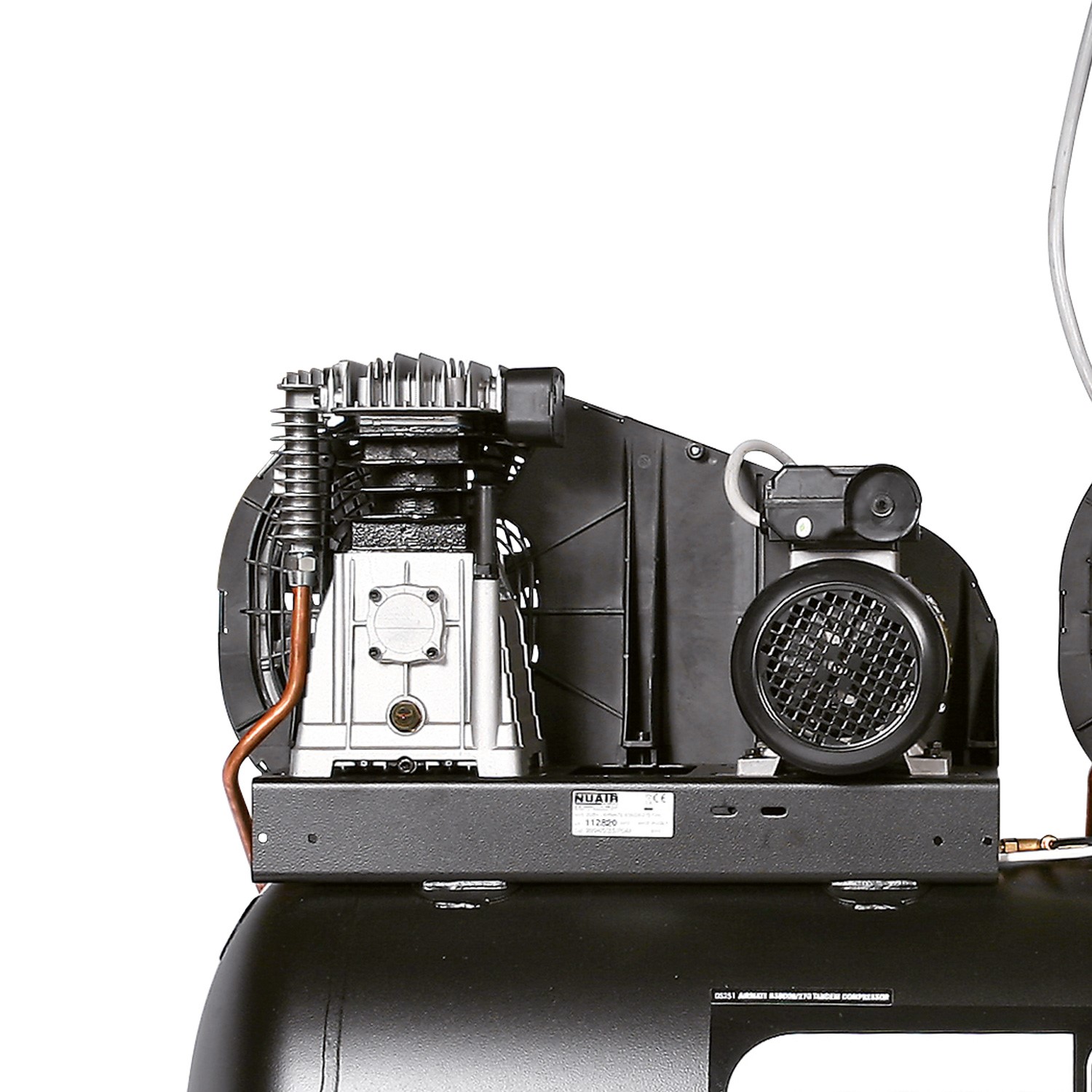 Reliable & Efficient Operation – With a 22CFM free air delivery, this oil-lubricated compressor ensures continuous use even if one pump fails.