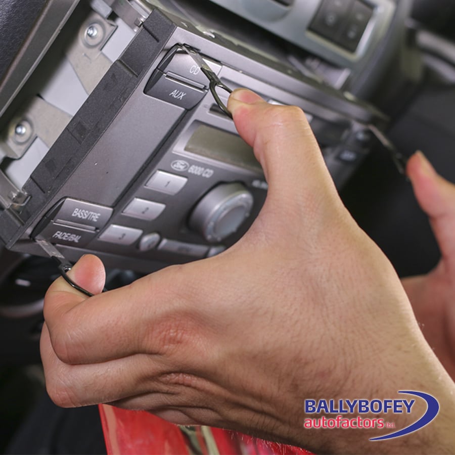 Radio Release Tool Set 18pc | Updated set of specialist tools for the safe, fast, authorised removal of fitted radios. | toolforce.ie