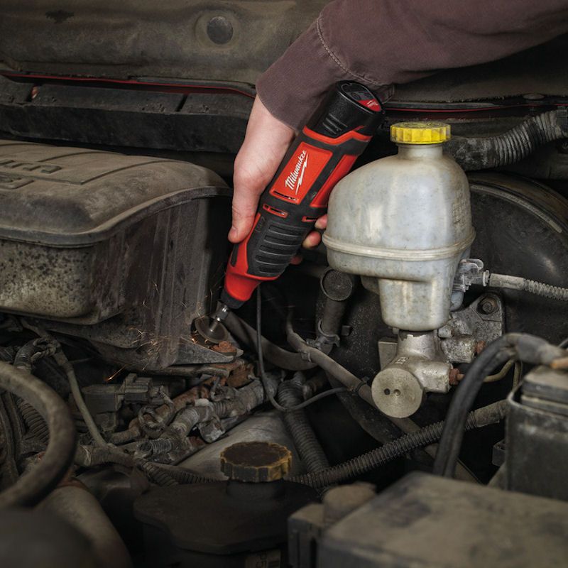 Fuel gauge displays remaining charge. | Variable speed (5000 - 32,000 rpm).