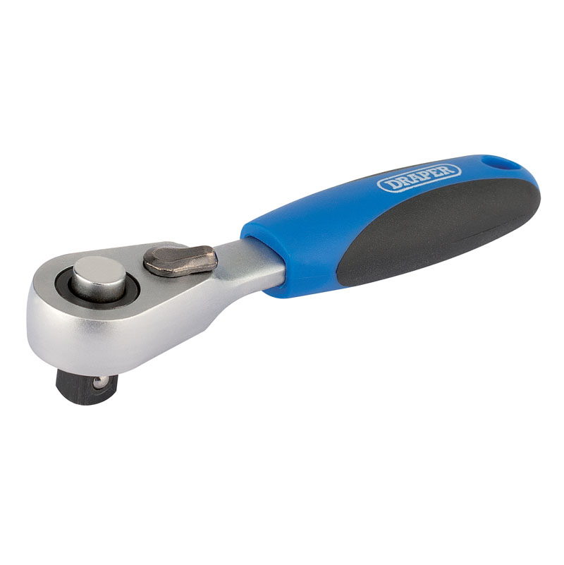 Ratchet and socket set