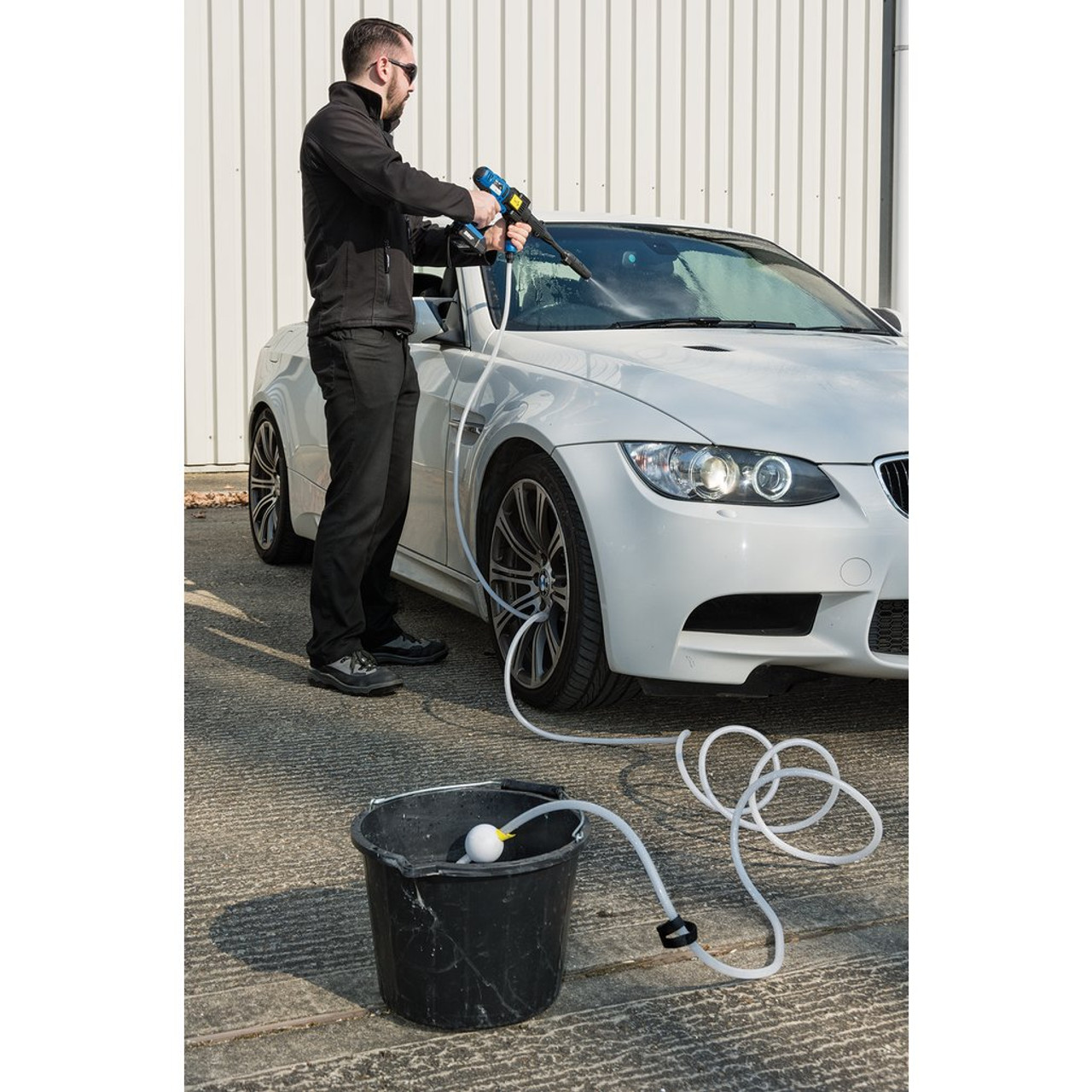 Draper portable pressure washer, Fully remote, no need for mains water supply operate from a bucket or similar.