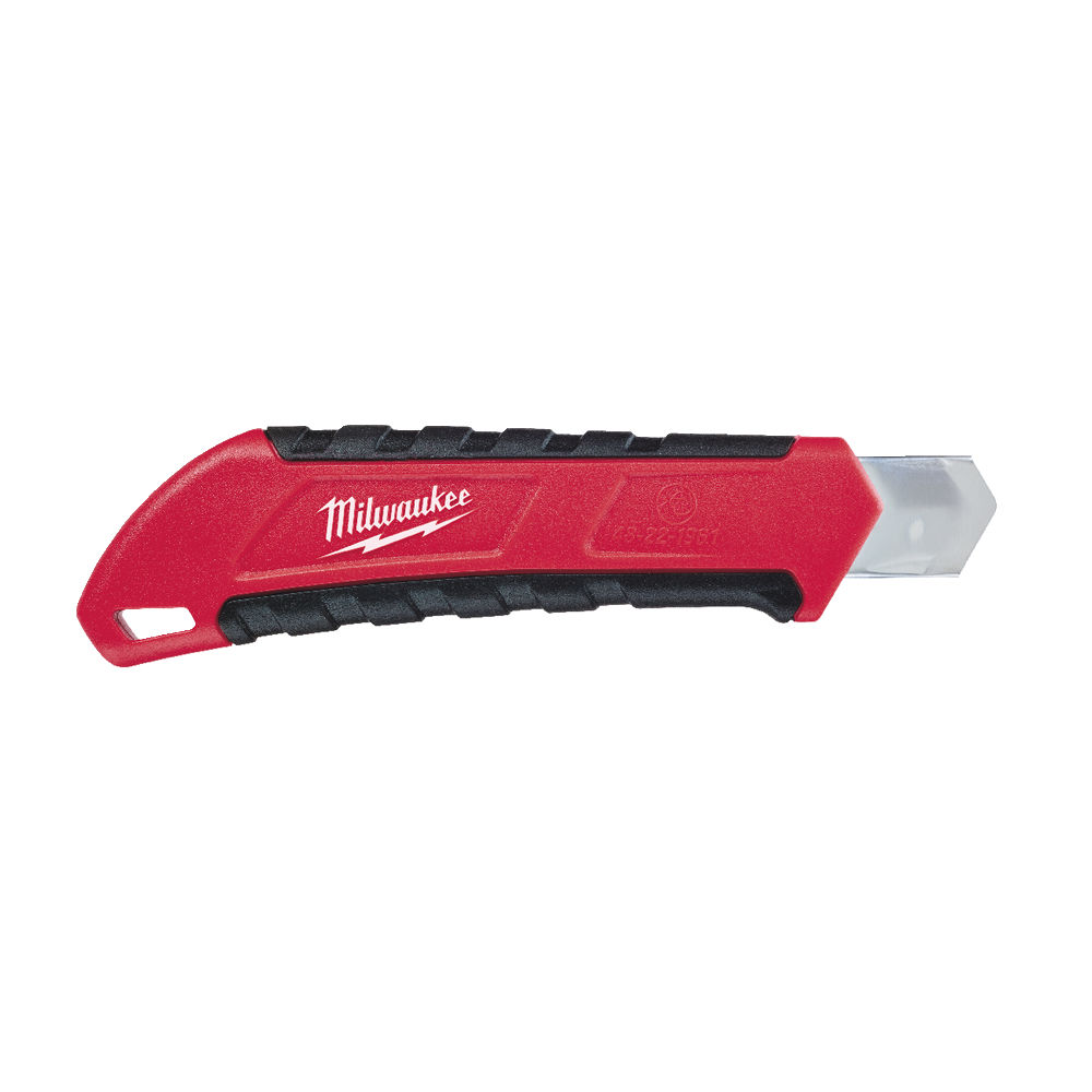 MILWAUKEE 18MM SNAP OFF KNIFE, Snap-off cap pocket clip that can be used to snap off blade segments.