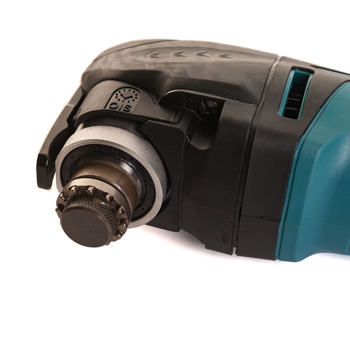 Makita Ois Quick Change Multi Tool In Case 240v MAKTM3010CK | With the relevant accessory attached you'll have the ability to sand, flush cut or deep cut woods, metal, nails and plastic. | toolforce.ie