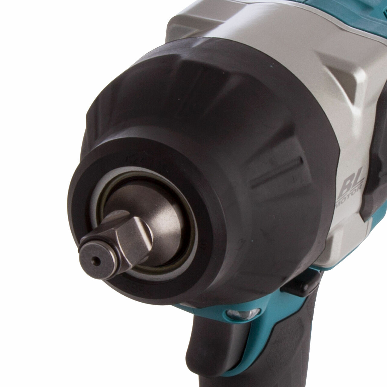 Makita 18v 1/2" 1000nm Impact Wrench (body only) MAKDTW1002Z | The 3 stage impact power selection gives this tool versability for different jobs around the workplace. | toolforce.ie