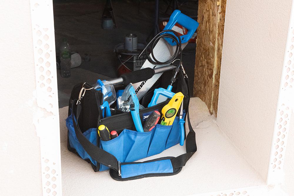 Silverline Tool Bag Open Tote 400 x 200 x 255mm 748091, includes 10 x external pockets, 6 x elasticated tool loops & large mesh pocket | Toolforce.ie