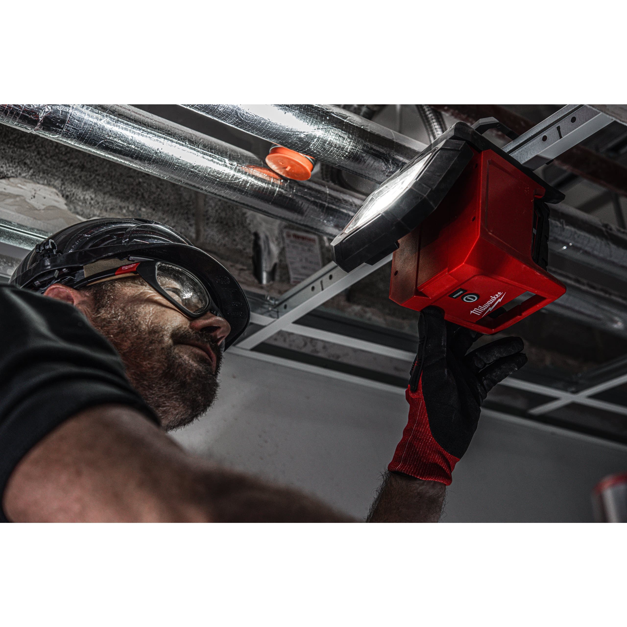 Milwaukee M18 Pivot Area Flood Light M18PAL-0 | Highly durable and impact resistant polycarbonate lens to withstand drops up to 2.7 metres | toolforce.ie