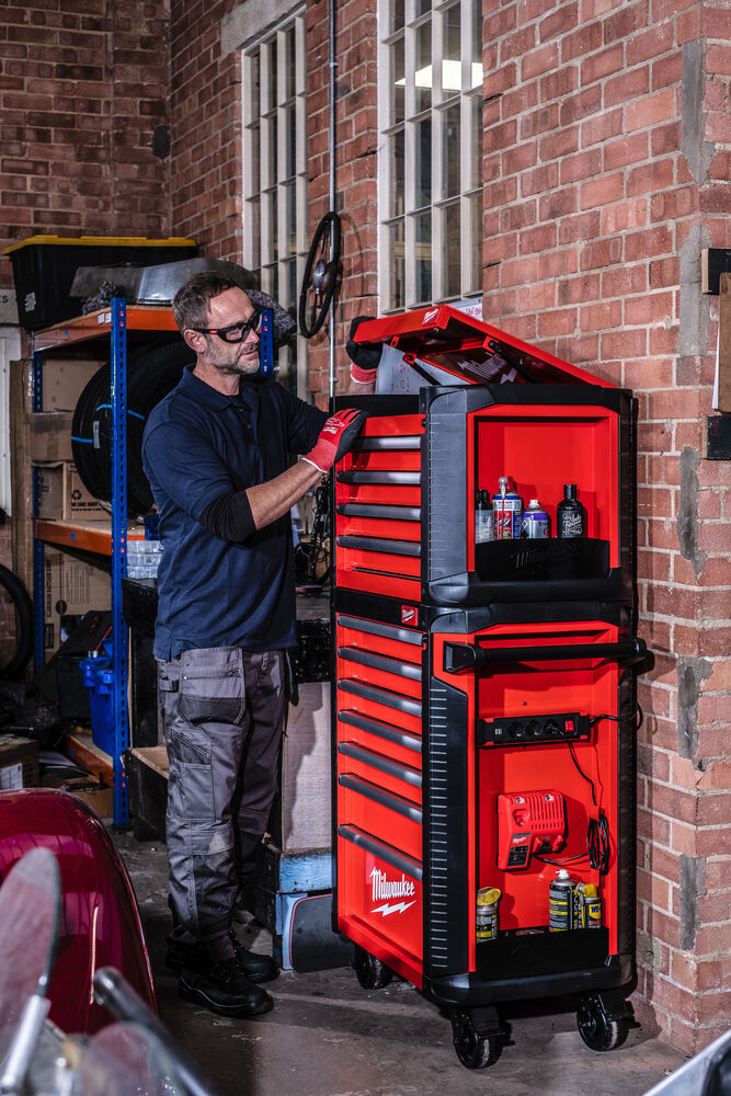 milwaukee skinny tool chest wheels