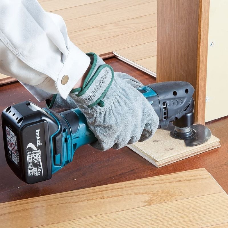 multi tool lock on switch