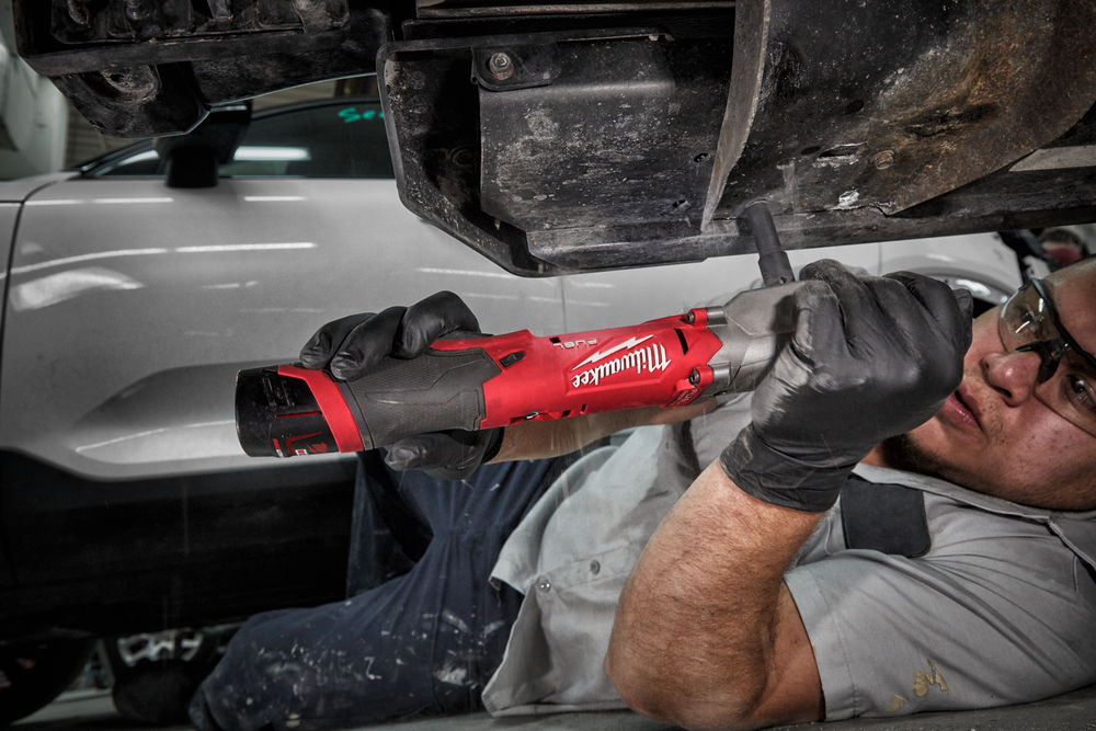 Milwaukee M12 Fuel Right Angle Wrench