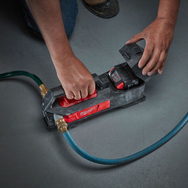 MILWAUKEE M18 COMPACT TRANSFER PUMP M18BTP-0 Fastest setup in the