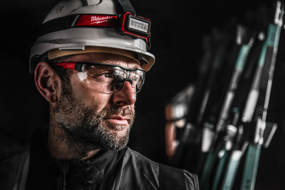 Milwaukee Safety Glasses Clear, Comfortable and flexible arms for extended comfort wear.