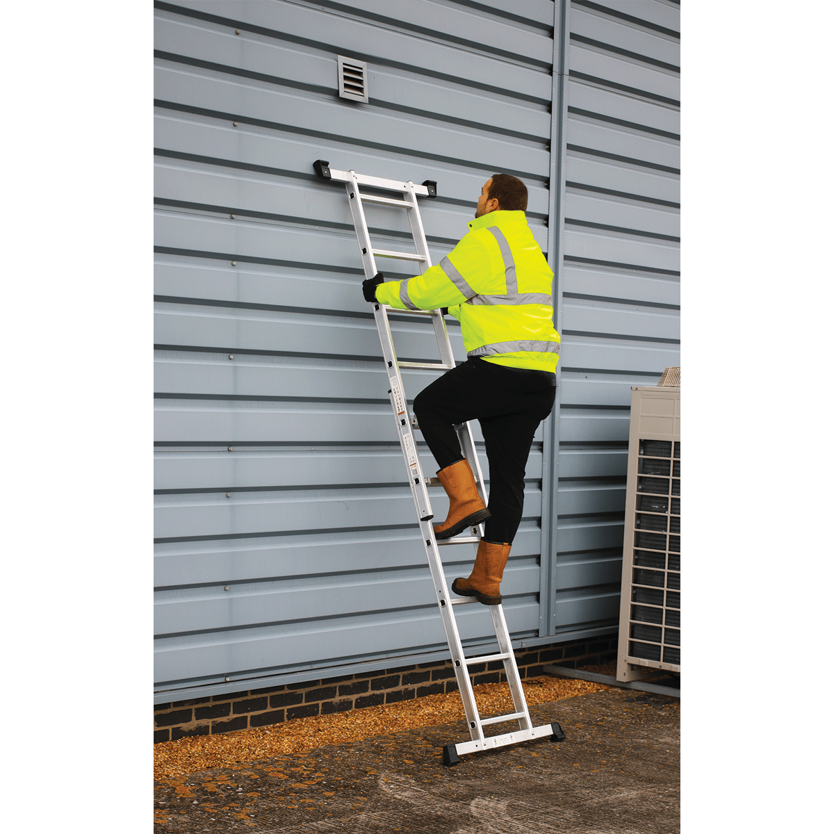 Aluminium Scaffold Ladder 4-Way EN 131 | EN 131 Approved 4-way scaffold ladder. | toolforce.ie