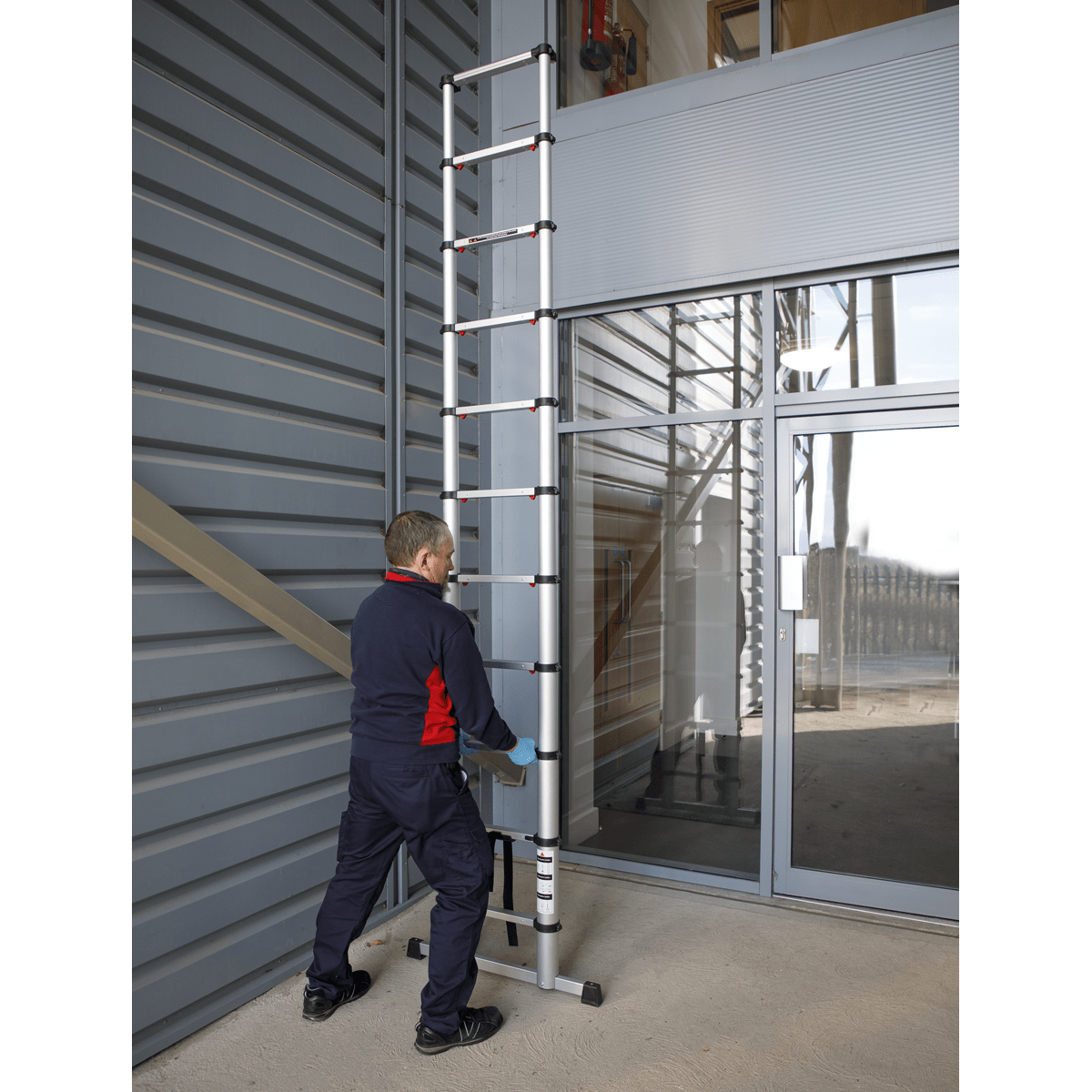 Sealey Aluminium Telescopic Ladder 11-Tread EN 131 ATL11