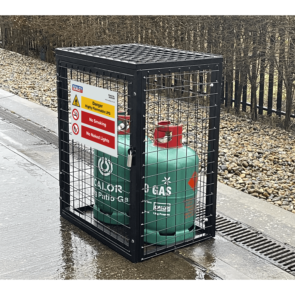 Safety Cage - 2 x 19kg Gas Cylinders | Powder coated galvanised 30mm box frame with 50mm x 50mm x 3mm wire mesh. | toolforce.ie