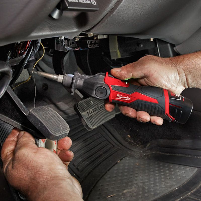 Milwaukee M12 Soldering Iron (Body Only), Flexible battery system: works with all Milwaukee® M12™ batteries.