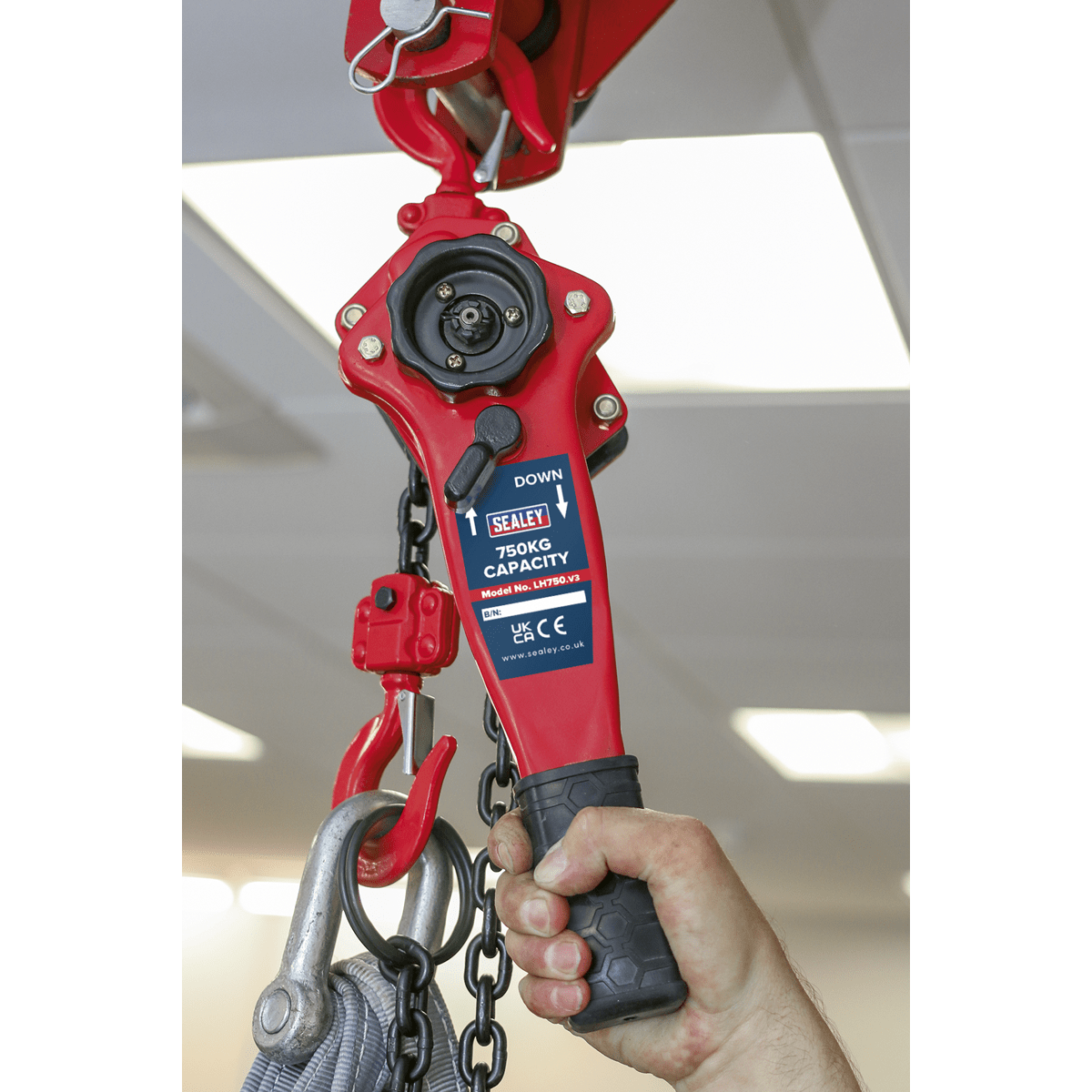 Lever Hoist Steel 750kg | Rugged construction features drop-forged and heat treated pinion gear with totally enclosed mechanisms. | toolforce.ie