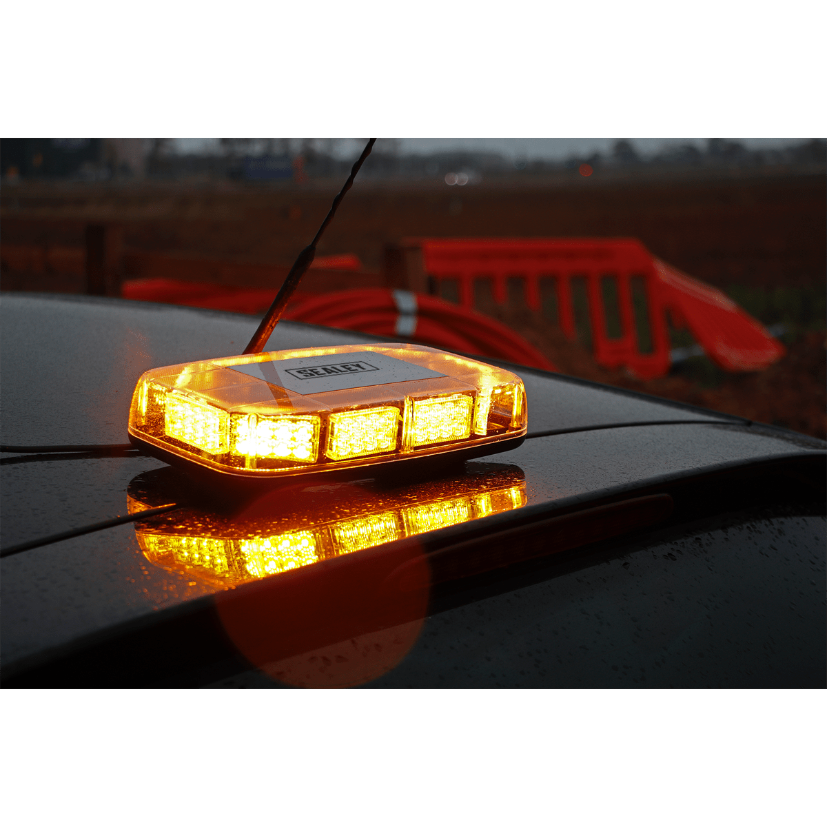 Mini Light Bar 80 LED 12/24V Magnetic Base | Extremely bright 80 amber LED high intensity mini light bar fitted with two high strength magnets for ease of installation. | toolforce.ie