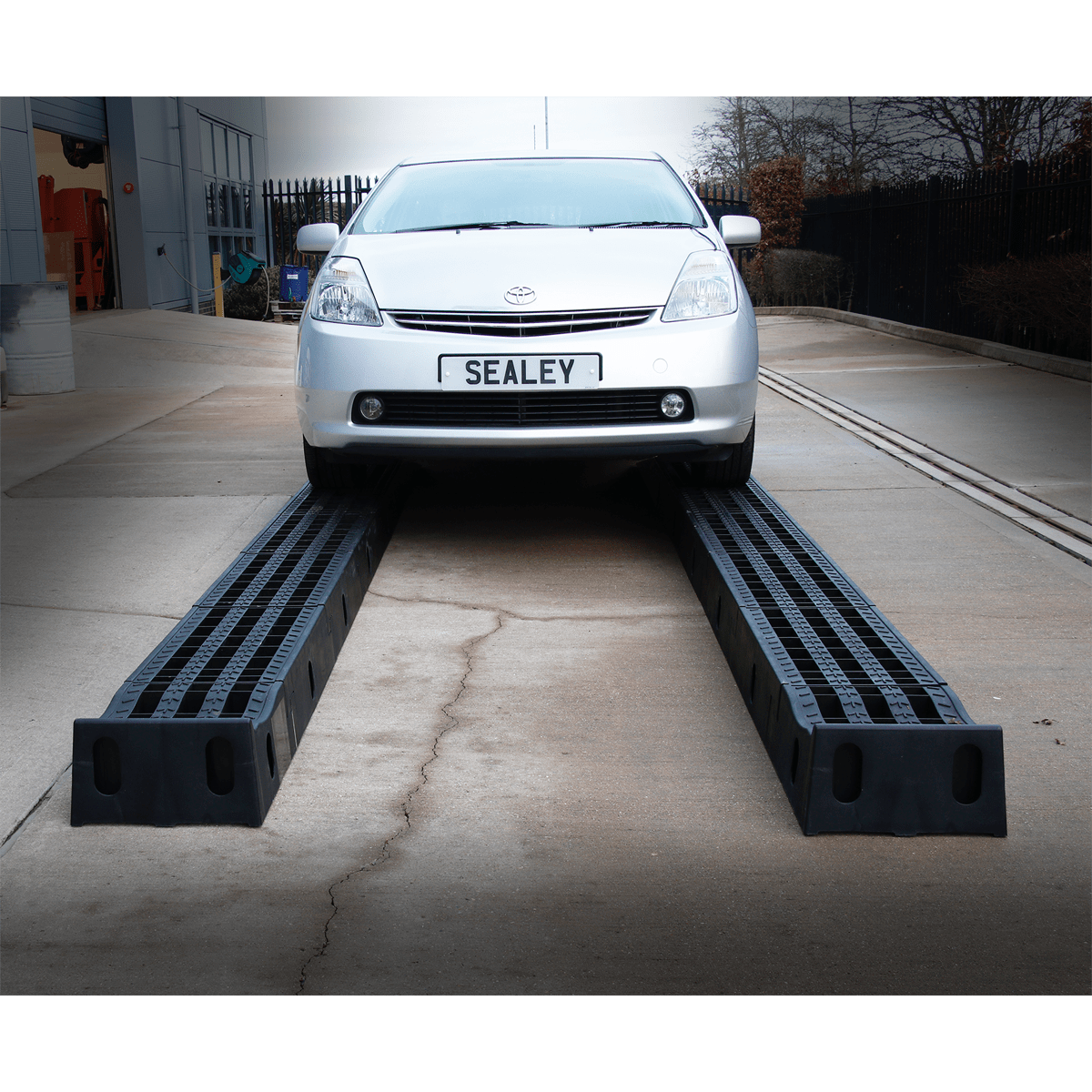 Modular Pit Ramp Car 4tonne | Modular design is ideal for portability, storage and enables user to change length. | toolforce.ie