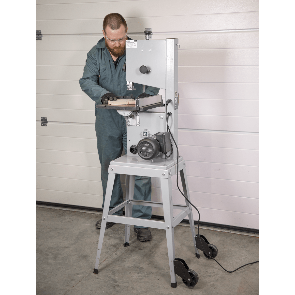 Professional Bandsaw 245mm | Fully approved to current CE directives. | toolforce.ie