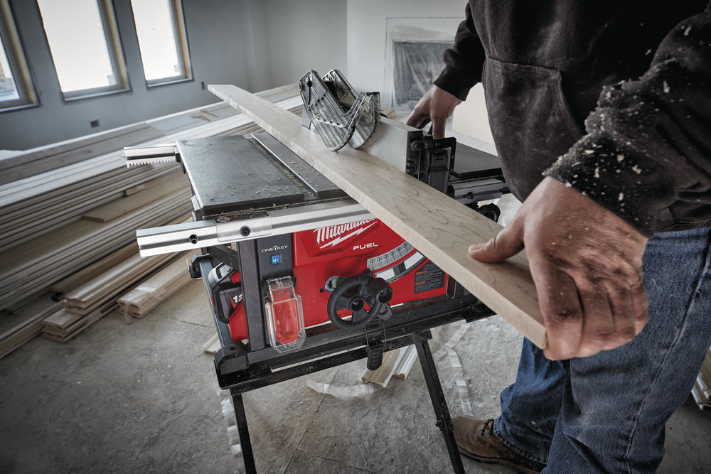 Milwaukee M18 Fuel One-Key Table Saw M18FTS210-221B