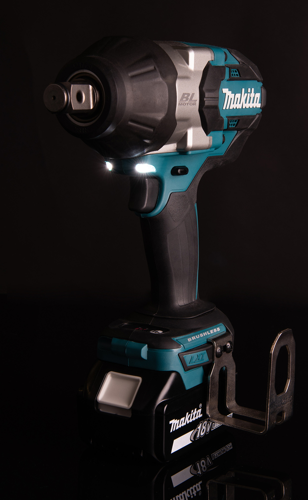 Makita 3/4" brushless impact wrench with led lights