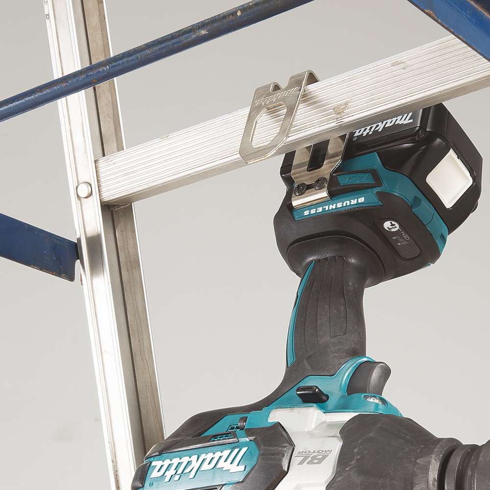 Makita cordless 3/4" Impact Wrench DTW1001