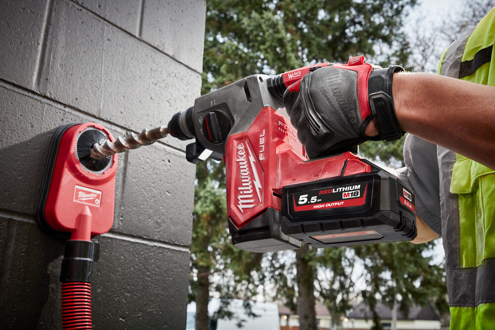 Milwaukee M18 Fuel 4 mode drill and rotary hammer, hammer only, rotation only and selectable work position of the chisel (variolock) for maximum versatility