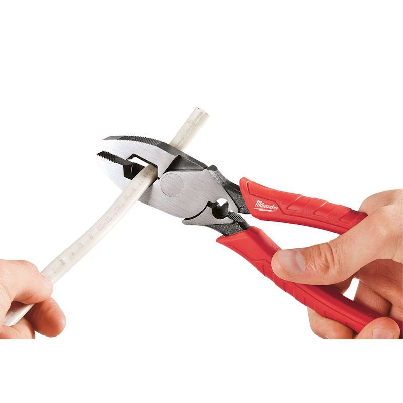 Milwaukee High Leverage Lineman's Pliers 48226100, Nail puller – powerful gripping and high leverage.