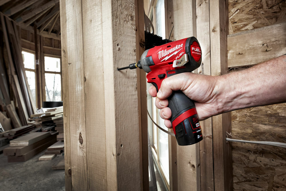 Milwaukee m12 hydraulic impact driver clearance