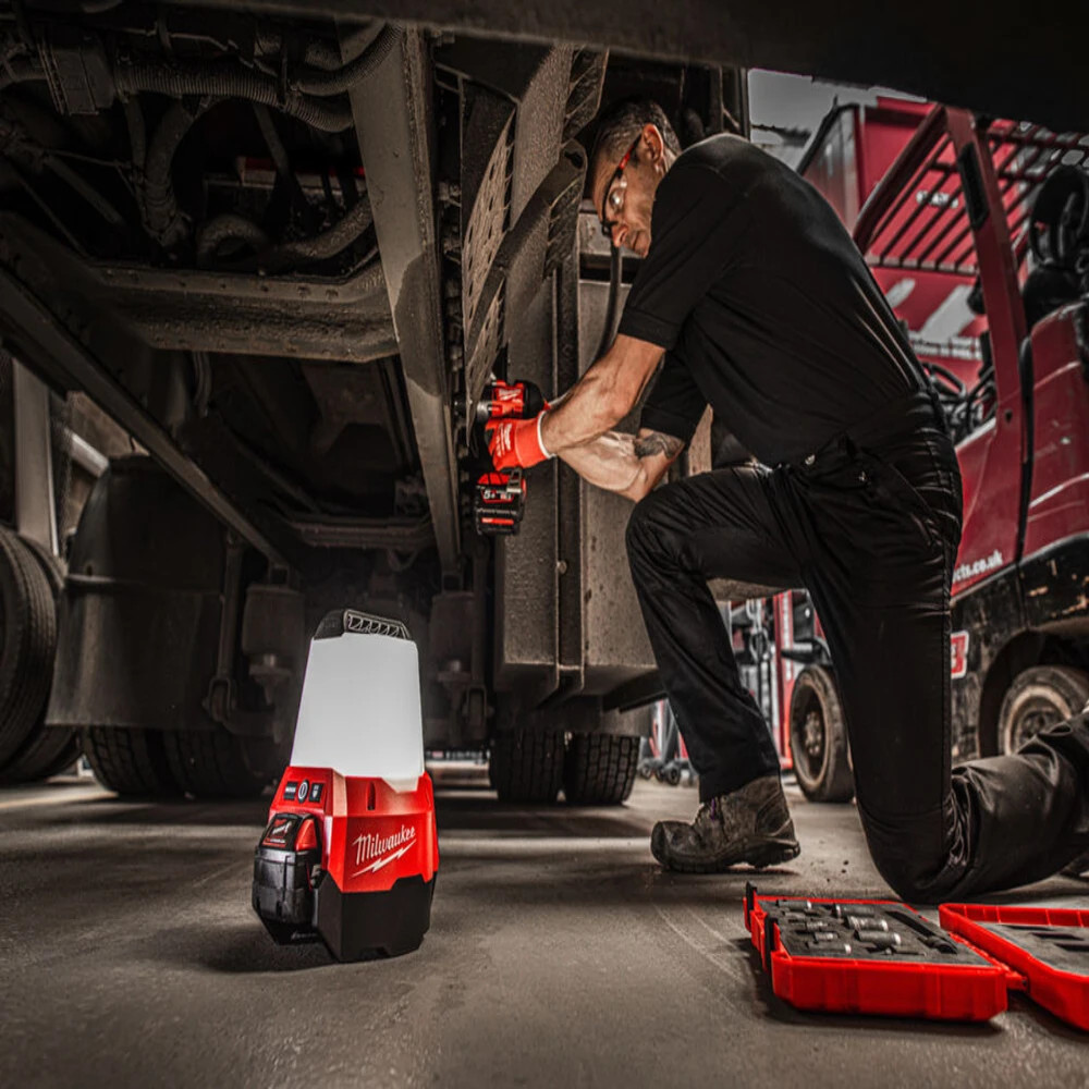 Milwaukee M18 Tradesman Area Light M18TAL-0