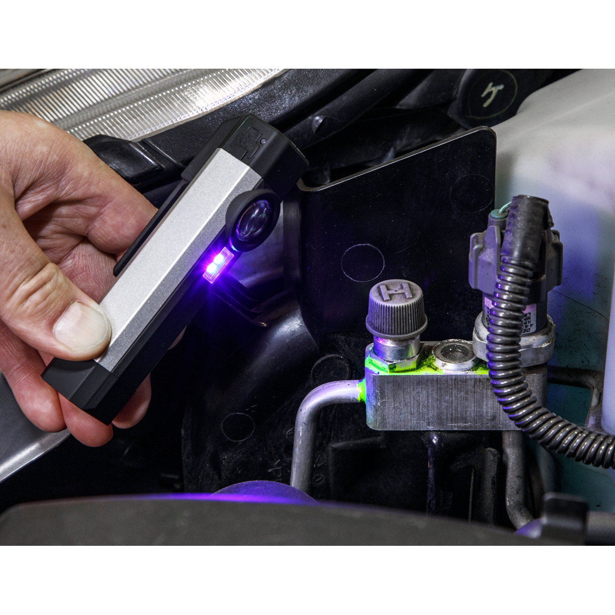 Sealey Rechargeable Aluminium Pocket Inspection Light with UV 3W COB & 1 SMD LED LED220UV