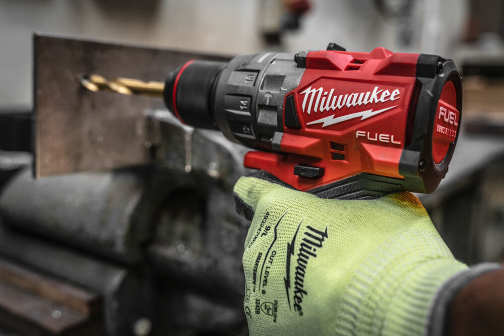 The DNA of our FUEL™ platform redefines the balance of cordless technologies. MILWAUKEE®'s POWERSTATE™ brushless motor, REDLITHIUM™ battery pack and REDLINK PLUS™ electronic intelligence delivering  outstanding power, run time and durability