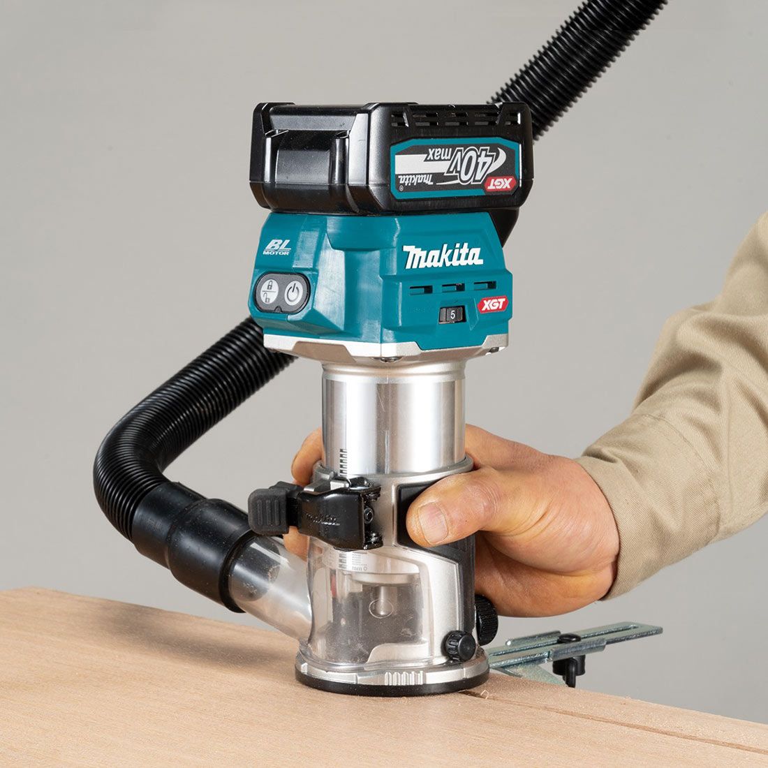 Makita 40V MAX XGT 1/4" & 3/8" Brushless Router with Trimmer RT001GZ