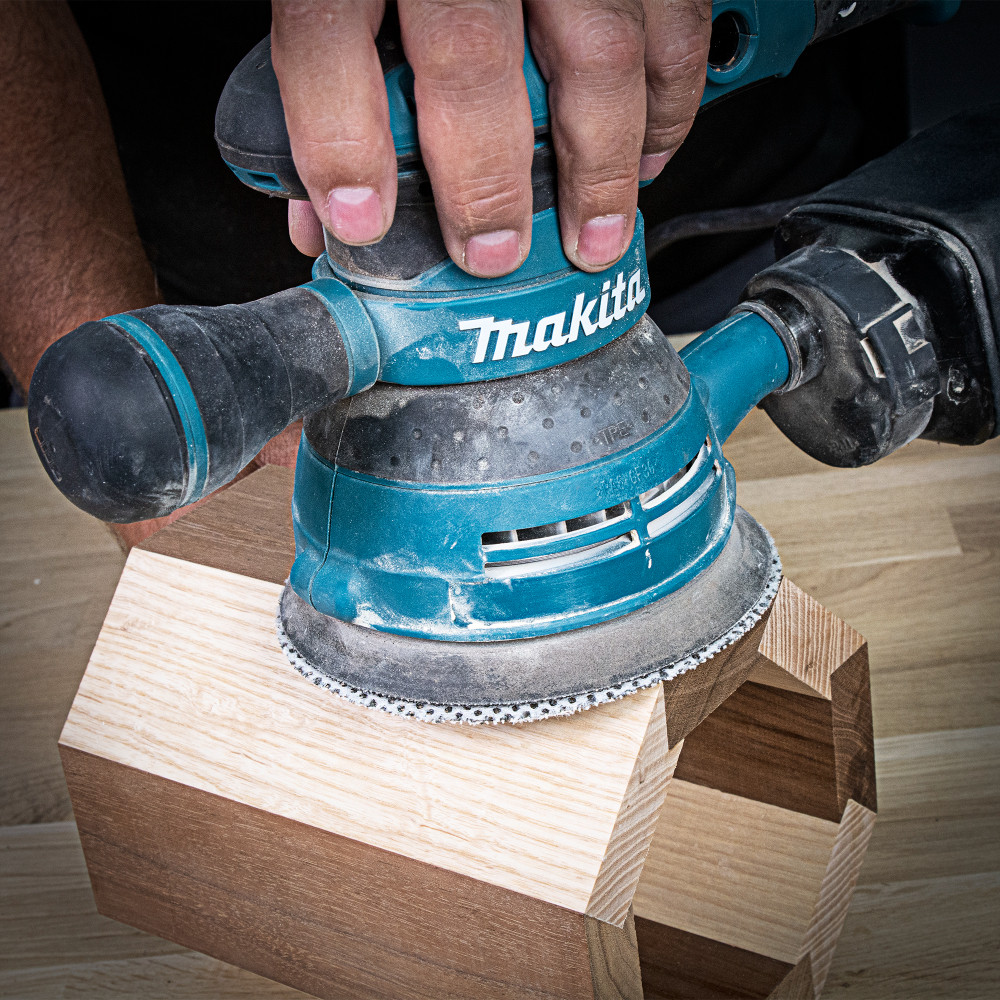 sanding multi materials like wood, paint, metal and plaster