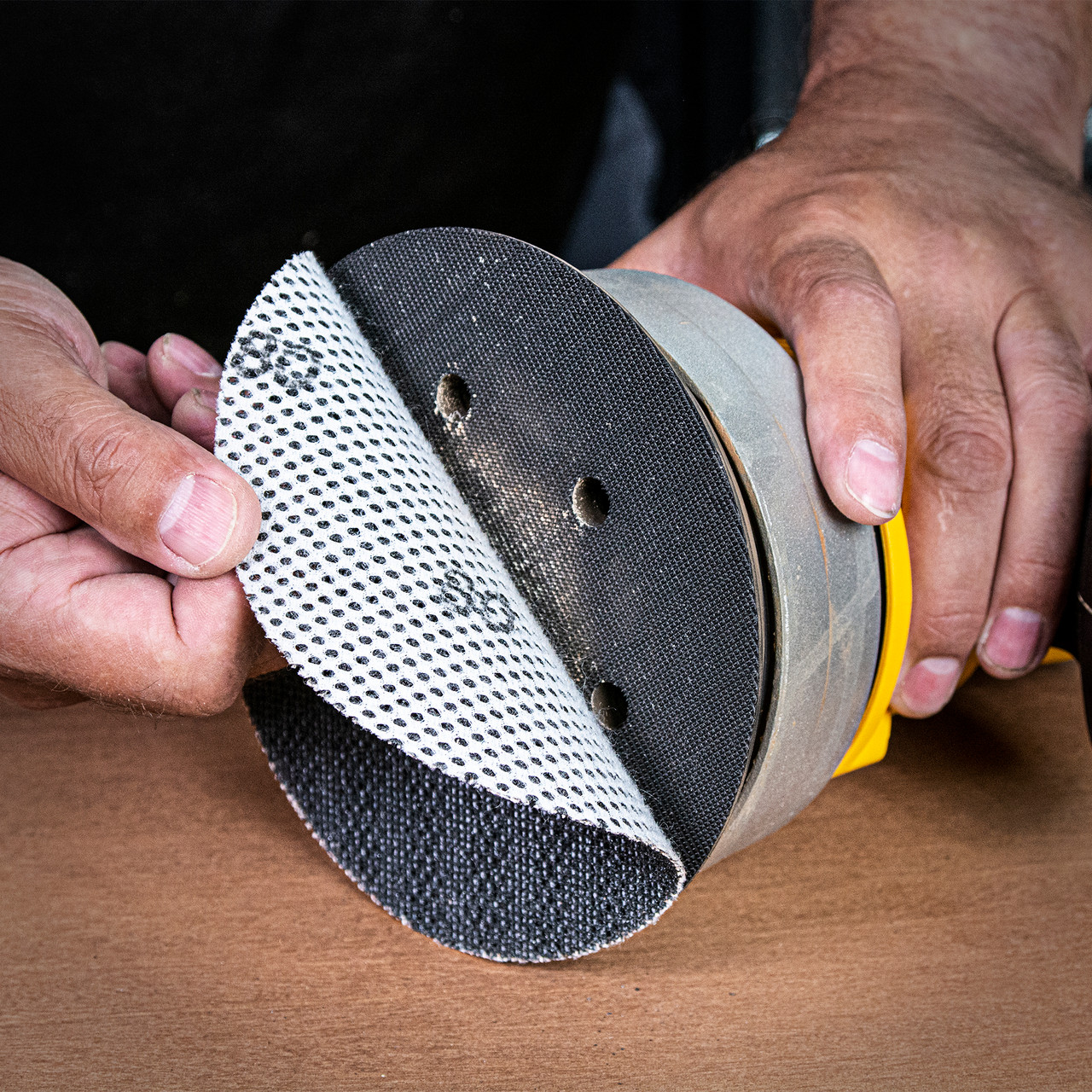 Outperforms standard abrasives at the high heat levels caused by sanding  friction to give extended working time