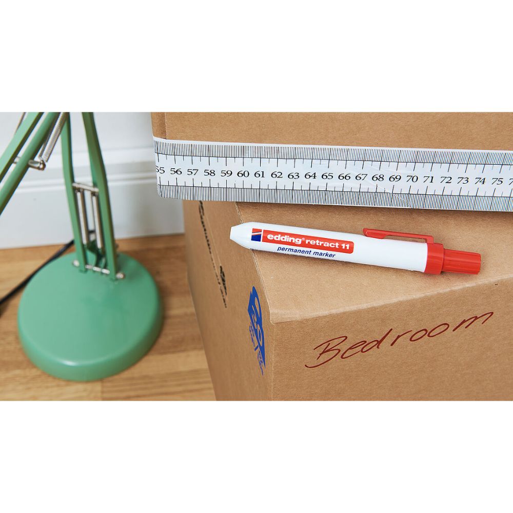 Quick-drying retract permanent marker